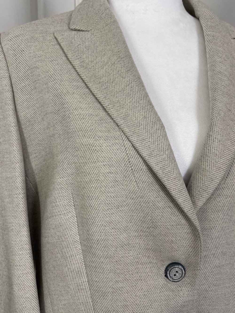 Escada Light Beige Herringbone Blazer
